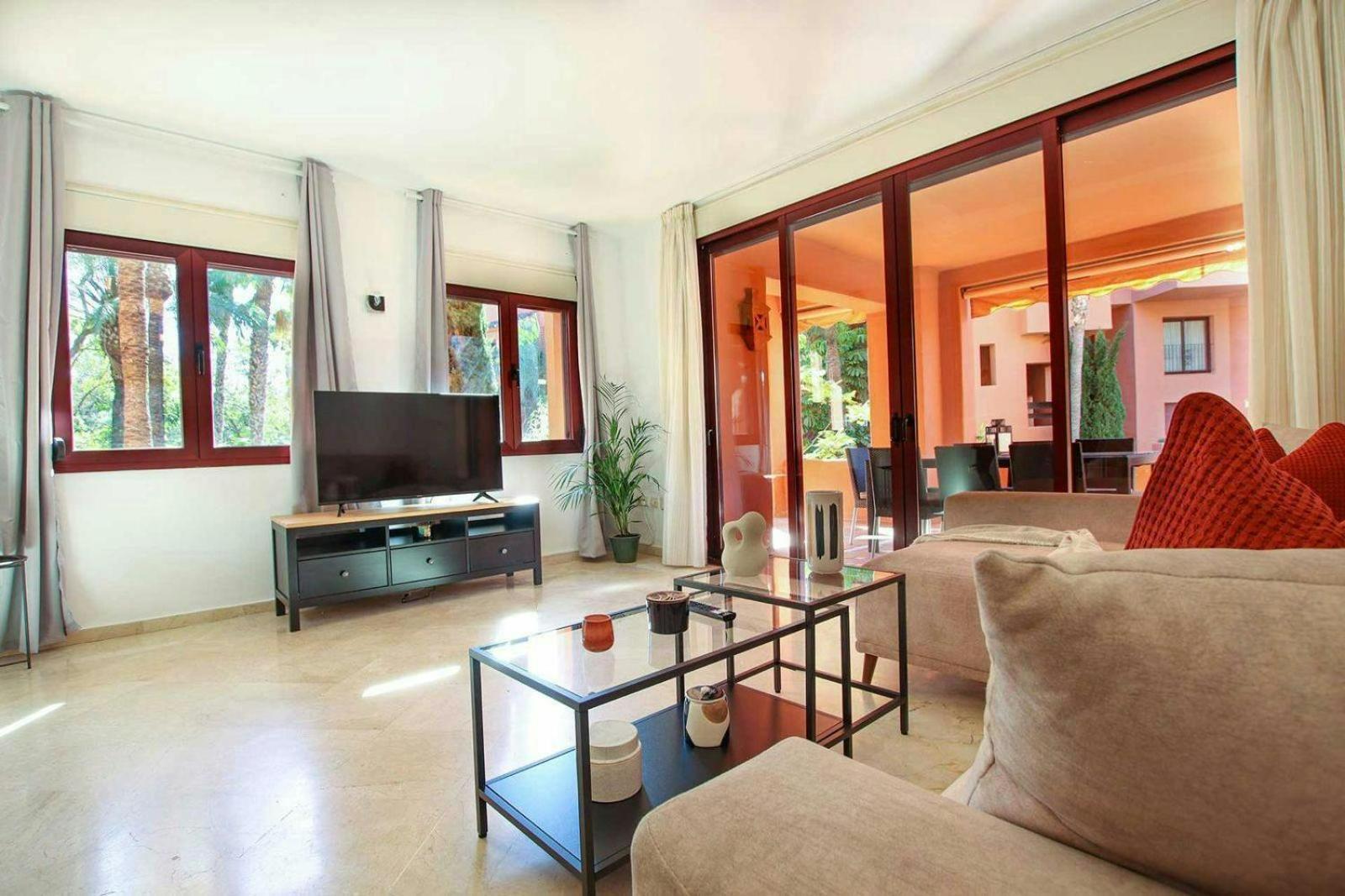 Piso 4 Hab. - Elviria Playa Apartment Marbella Bagian luar foto